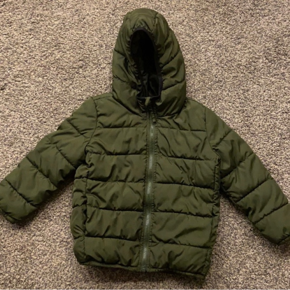 Boys Children’s Place Army Green Puffer Coat with Hood, 5T